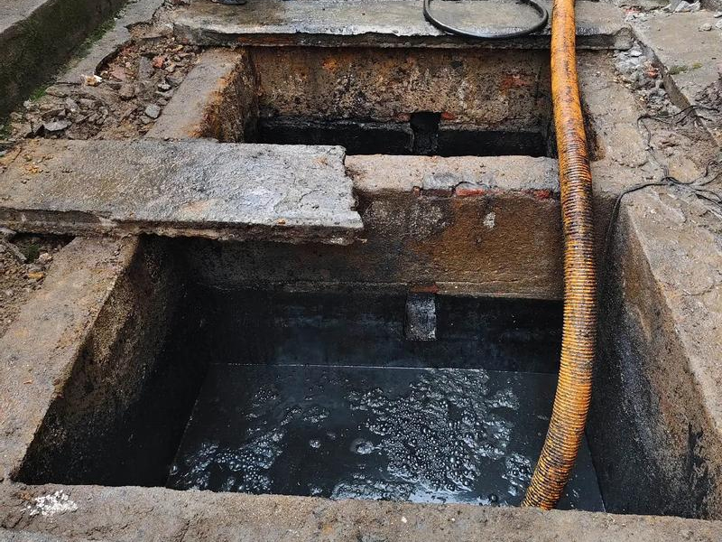 西城清理化粪池